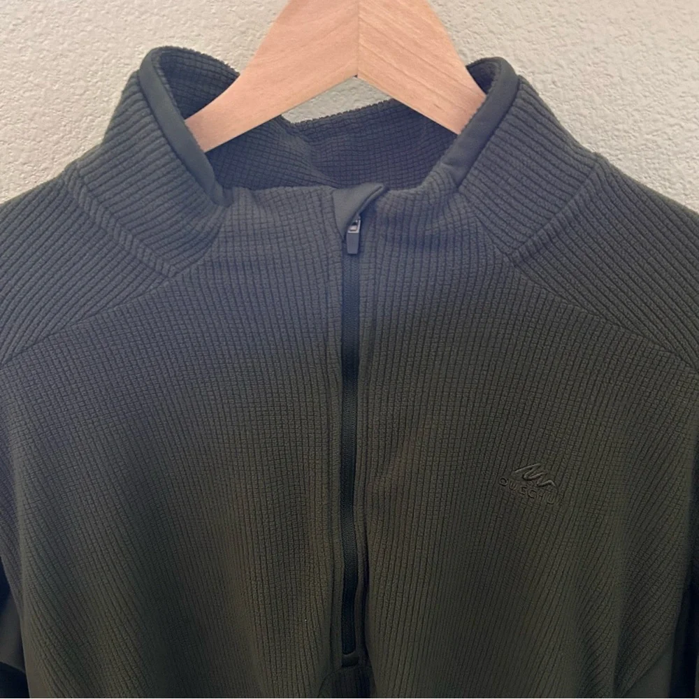 Quechua stylish olive